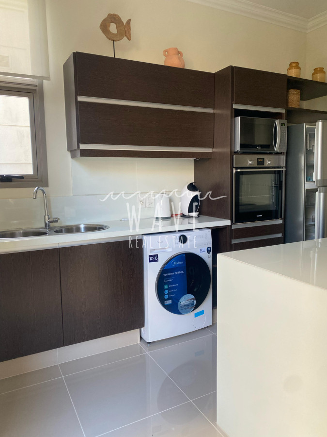 Apartamento ID.4882 - Venta de  Apartamento, con 1 dormitorio, en Playa Brava, con amenities