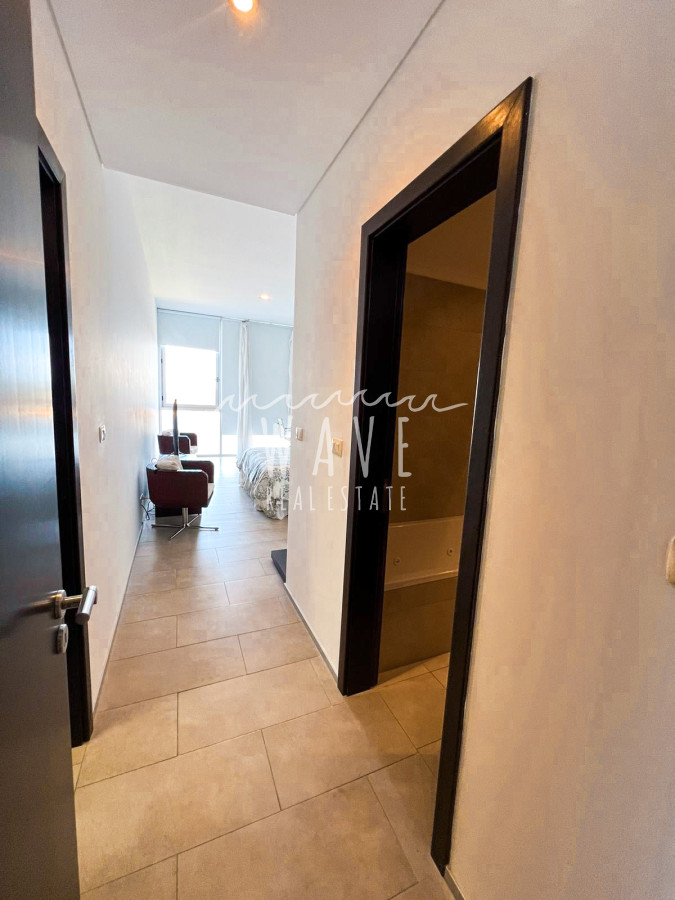 Apartamento ID.4315 - Penthouse en alquiler en exclusiva Torre Delamar.