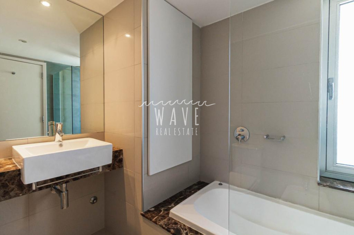 Apartamento ID.4989 - Alquiler de verano apartamento 4 dormitorios en primera fila playa brava