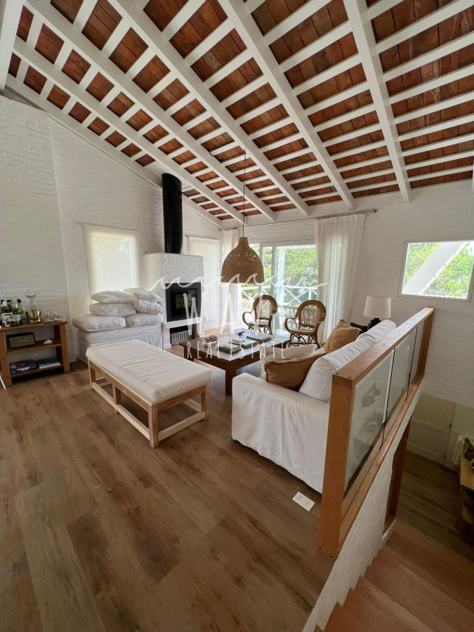 Apartamento ID.4312 - La Barra, a metros del agua, 3 suites, terraza con parrillero, mirador al mar.