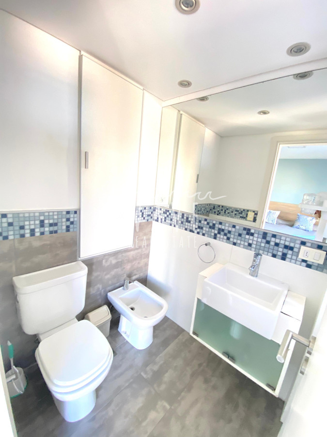 Apartamento ID.4967 - Venta, Apartamento de 2 dormitorios en Playa Brava