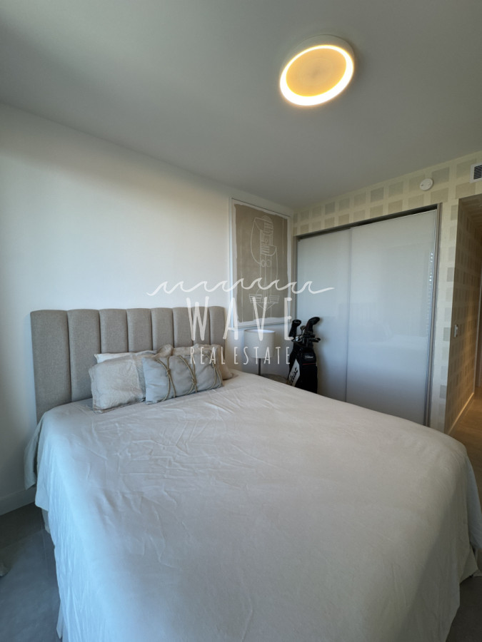 Apartamento ID.4974 - Venta Departamento Mansa, 3 dormitorios, Punta del Este 