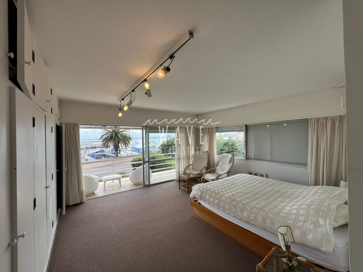 Apartamento ID.4537 - Apartamento en primera linea puerto  Punta del Este en alquiler temporal 
