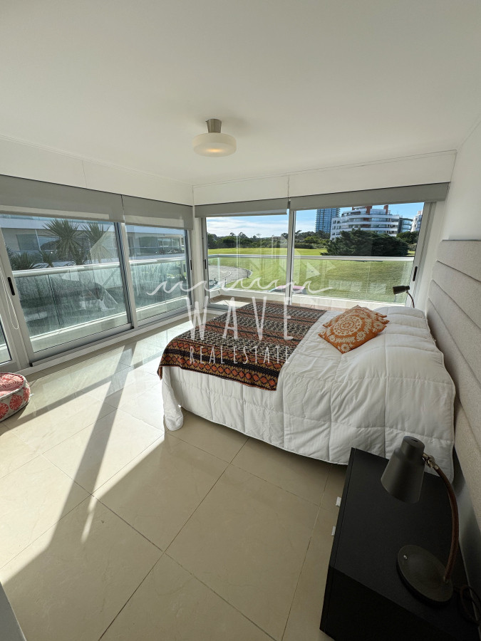 Apartamento ID.4879 - Brava, primera línea, unidad esquinera, 3 suites y dep.