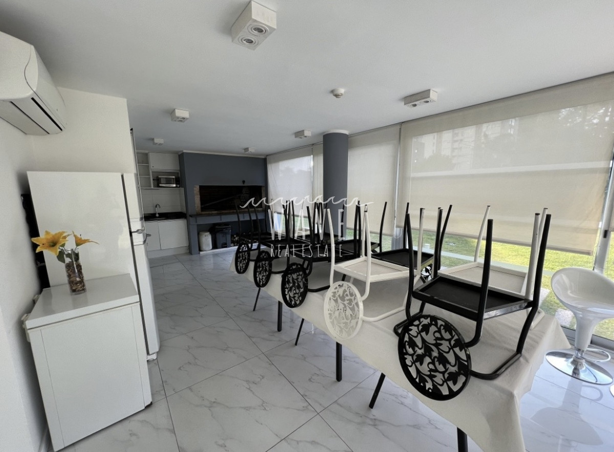 Apartamento ID.4204 - Venta y alquiler temporal de apartamento 2 dormitorios , torre con servicios en Av. Roosevelt
