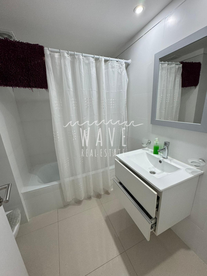Apartamento ID.4521 - Brava, Pda 6. Edificio Full Amenities. 2 dormitorios, 2 baños. Servicio de playa y limpieza semanal.