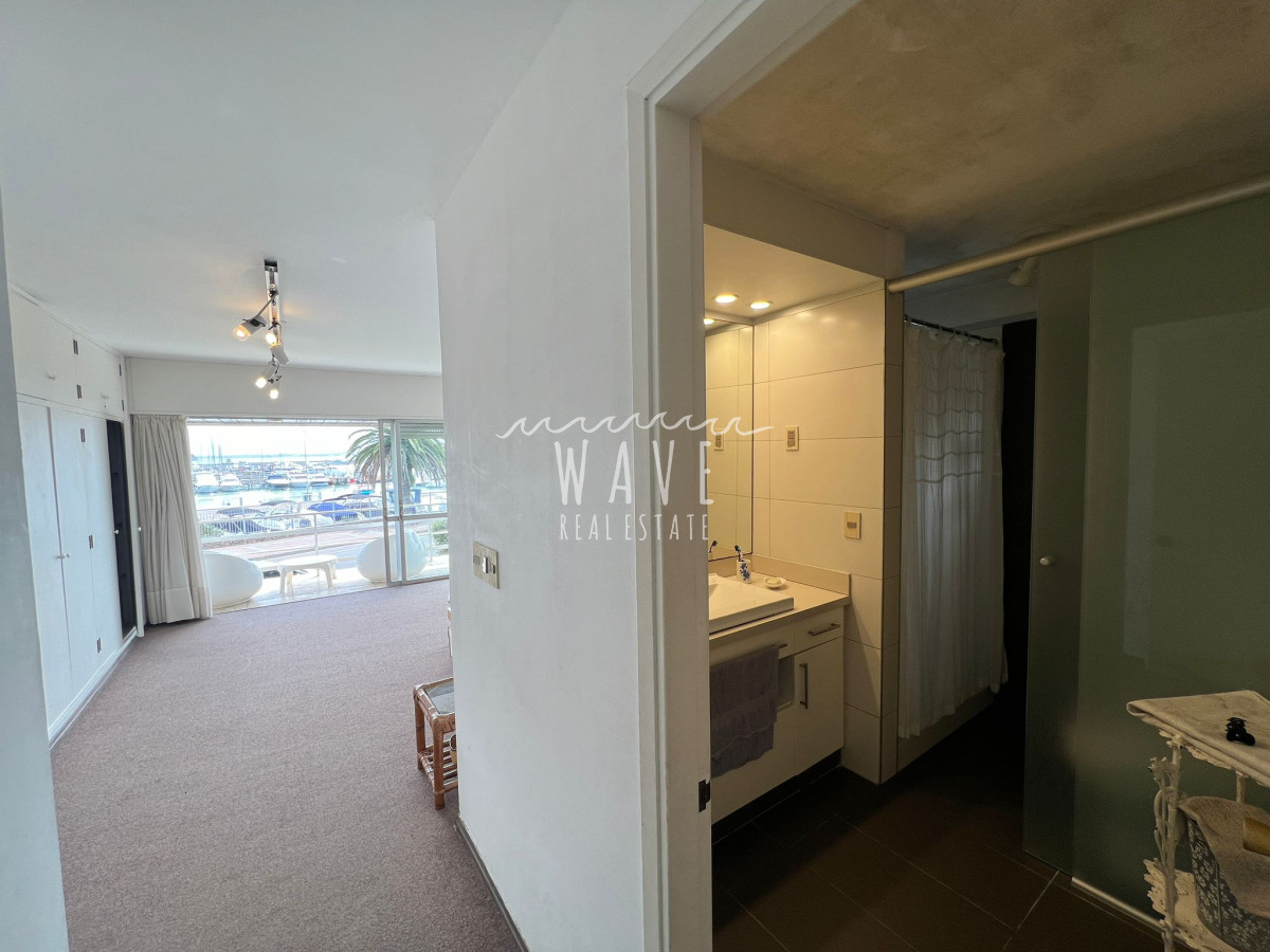 Apartamento ID.4537 - Apartamento en primera linea puerto  Punta del Este en alquiler temporal 