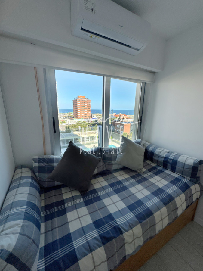 Apartamento ID.5115 - Alquiler de verano, Apartamento de 2 dormitorios y medio en Playa Mansa, Punta del Este