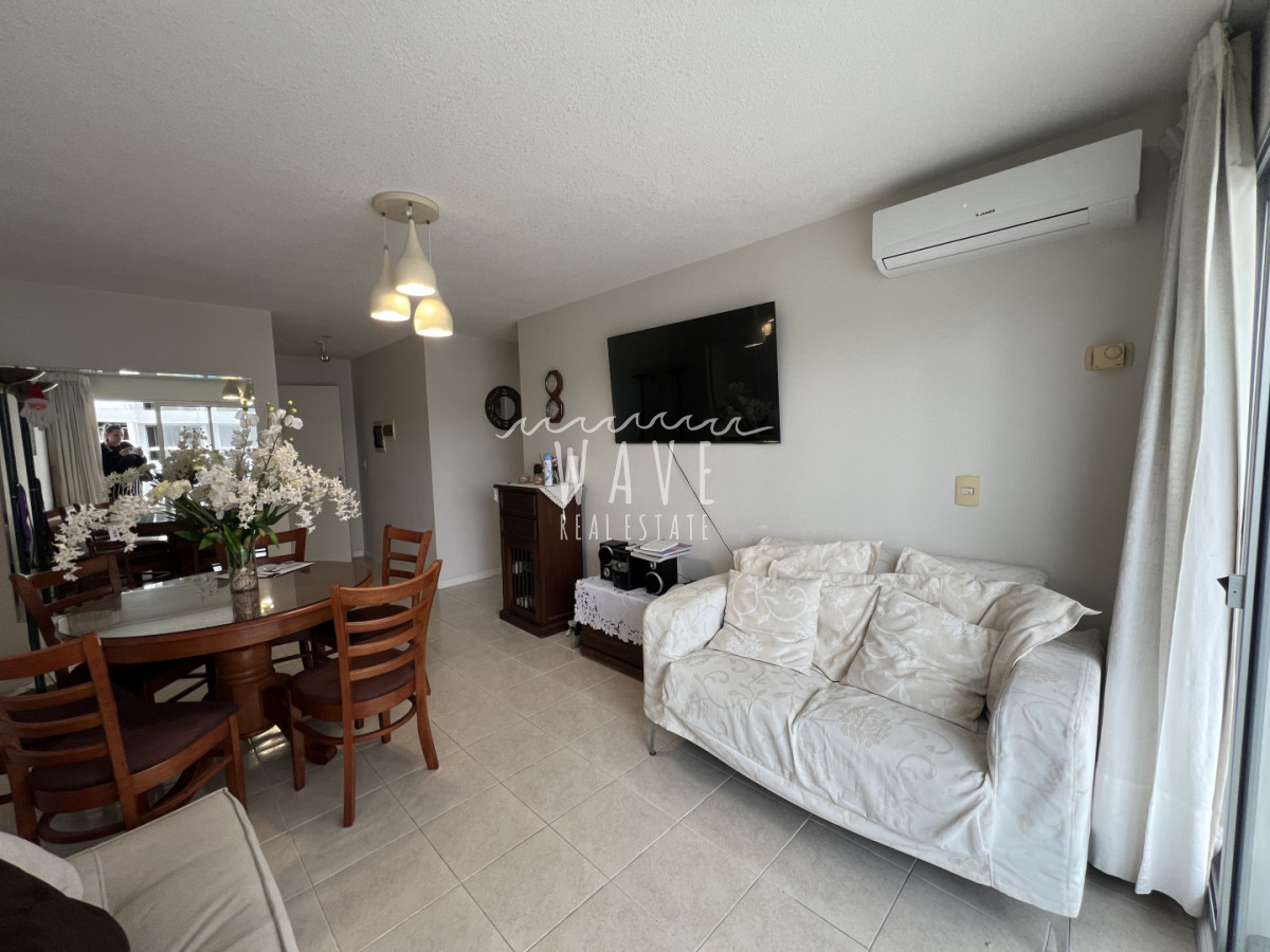 Apartamento ID.5205 - Venta apartamento zona shopping dos dormitorios 