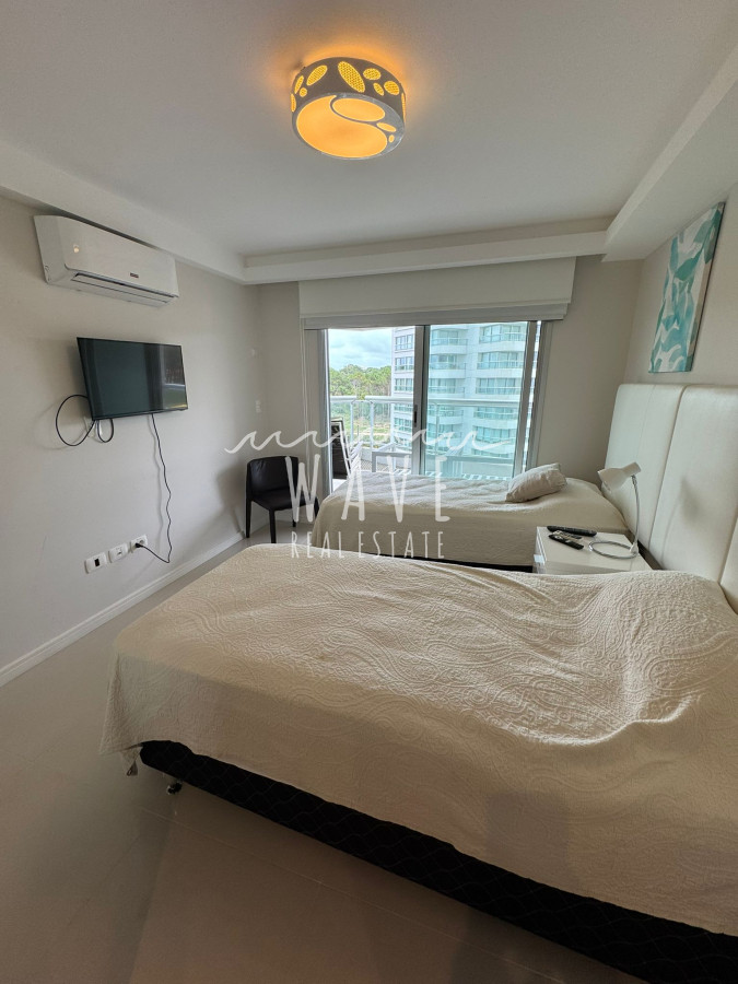 Apartamento ID.4249 - Venta apartamento 2 dormitorios y dependencia parada 10 Brava