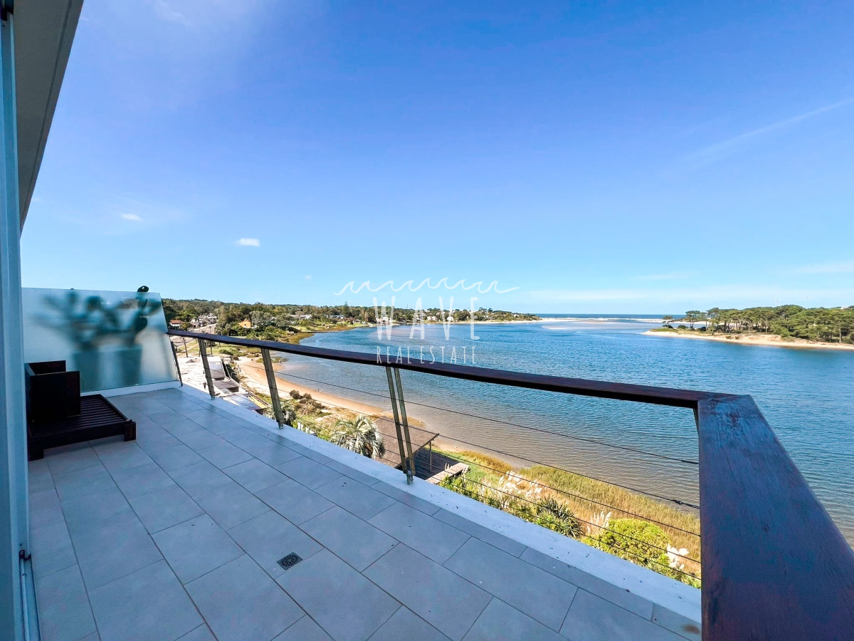 Apartamento ID.4315 - Penthouse en alquiler en exclusiva Torre Delamar.