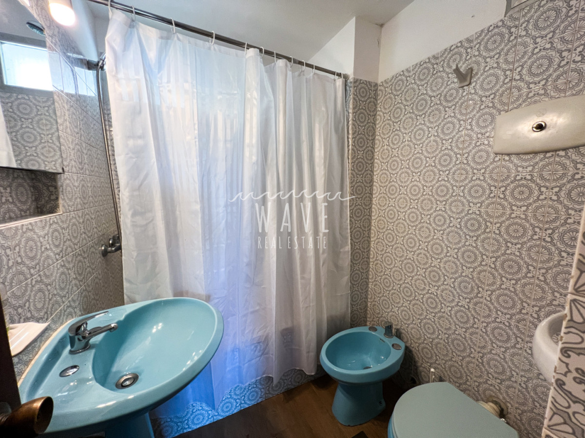 Apartamento ID.5420 - Venta primera línea playa mansa 3 dormitorios más dependencia 