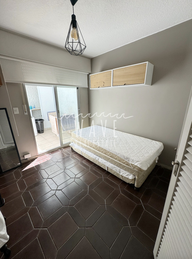 Apartamento ID.4272 - Península, Venta y Alquiler Anual, 2 dormitorios, terraza, gge.