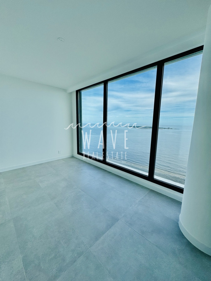 Apartamento ID.4107 - Venta Espectacular Penthouse, primera fila playa mansa