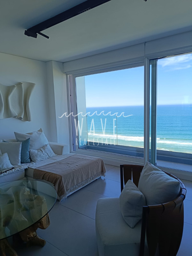 Apartamento ID.4547 - Alquiler  3 dorm en suite Playa Brava frente al mar