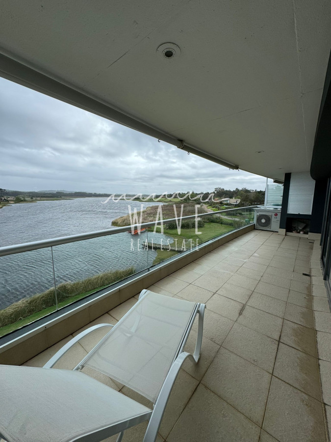 Apartamento ID.4483 - Alquiler Verano, Mansa, primera línea, 3 dormitorios. Full Amenities