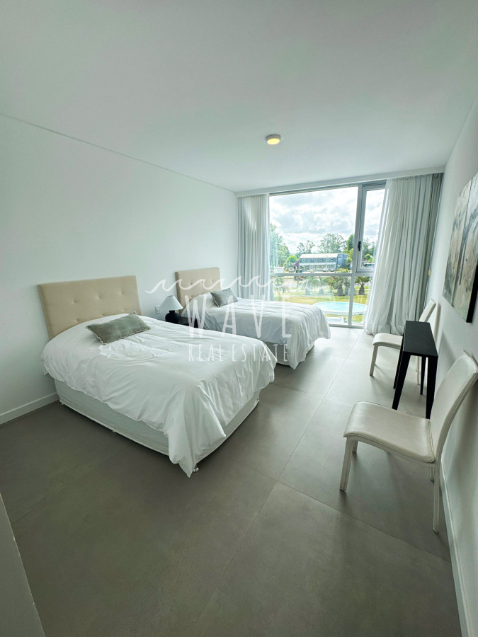 Apartamento ID.4944 - Exclusiva unidad en alquiler y venta primera línea La Barra 