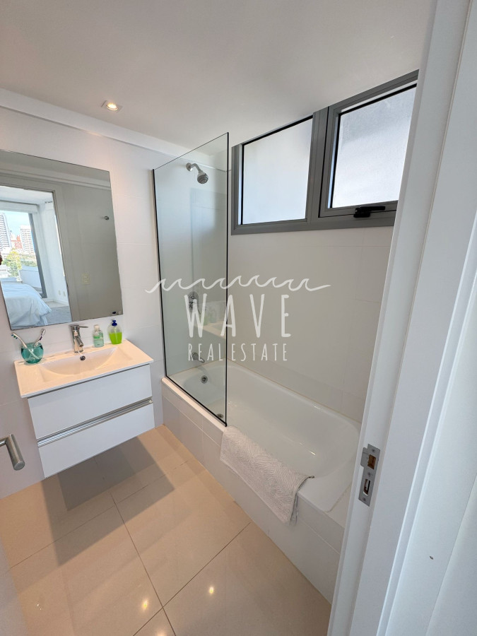 Apartamento ID.4862 - Venta departamento dos dormitorios, Torre Esmeralda Playa Brava, Punta del Este 