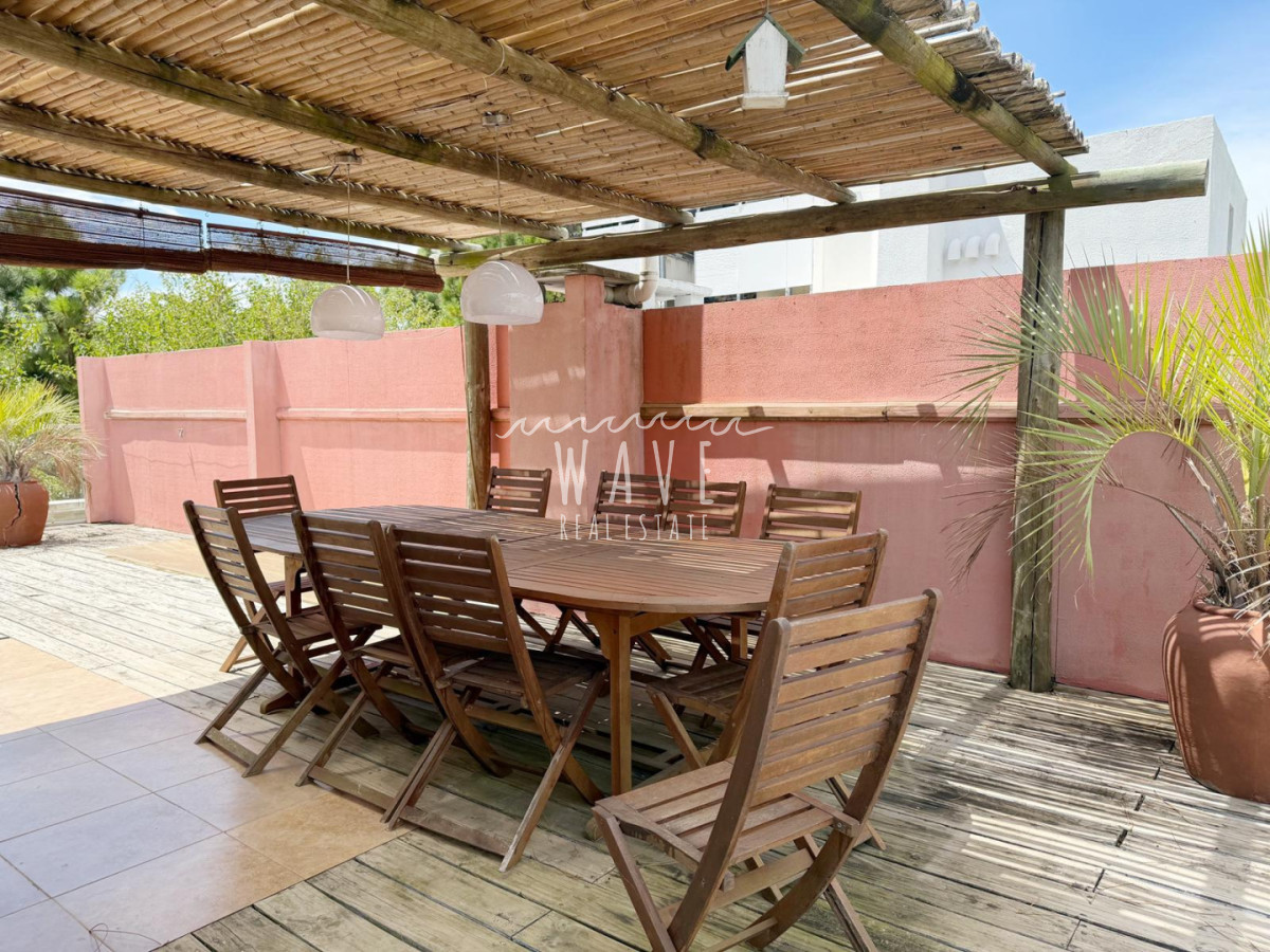 Apartamento ID.5393 - Rincón del Indio, Pda 23, orientación bosque con vista al mar, 2 dormitorios, parrillero propio