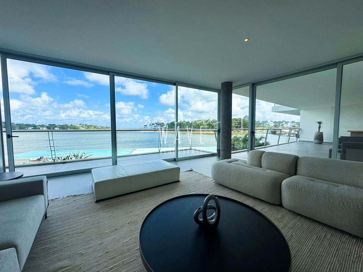 Apartamento ID.4944 - Exclusiva unidad en alquiler y venta primera línea La Barra 