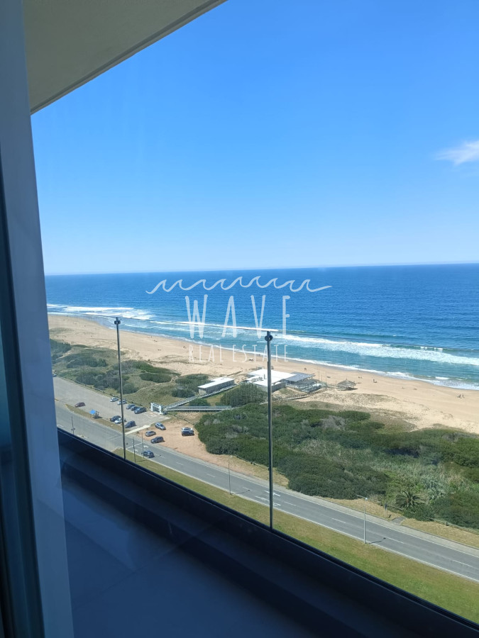 Apartamento ID.4547 - Alquiler  3 dorm en suite Playa Brava frente al mar