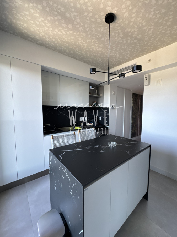 Apartamento ID.4974 - Venta Departamento Mansa, 3 dormitorios, Punta del Este 