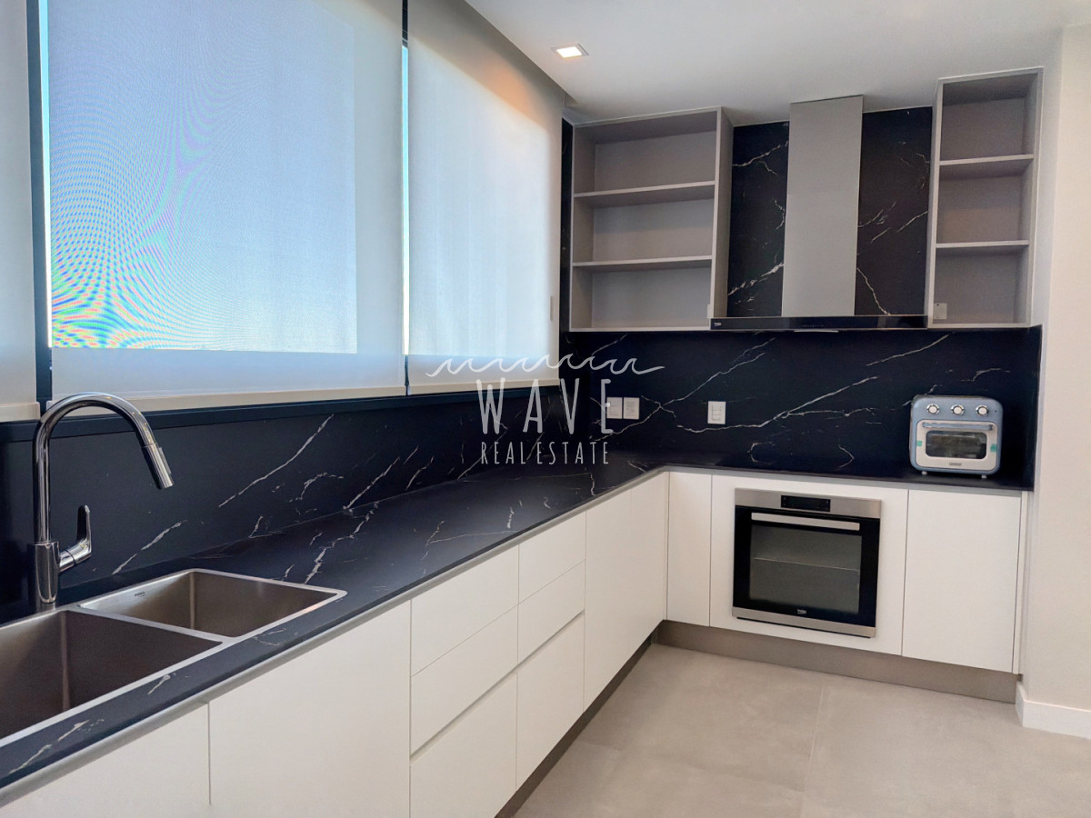 Apartamento ID.4765 - Venta Penthouse duplex, Playa Mansa, Punta del Este 