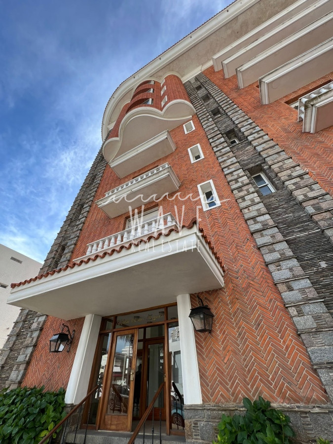 Apartamento ID.3964 - PENINSULA Disponible 5 dormitorios, todo el confort en una ubicación y vista privilegiada.