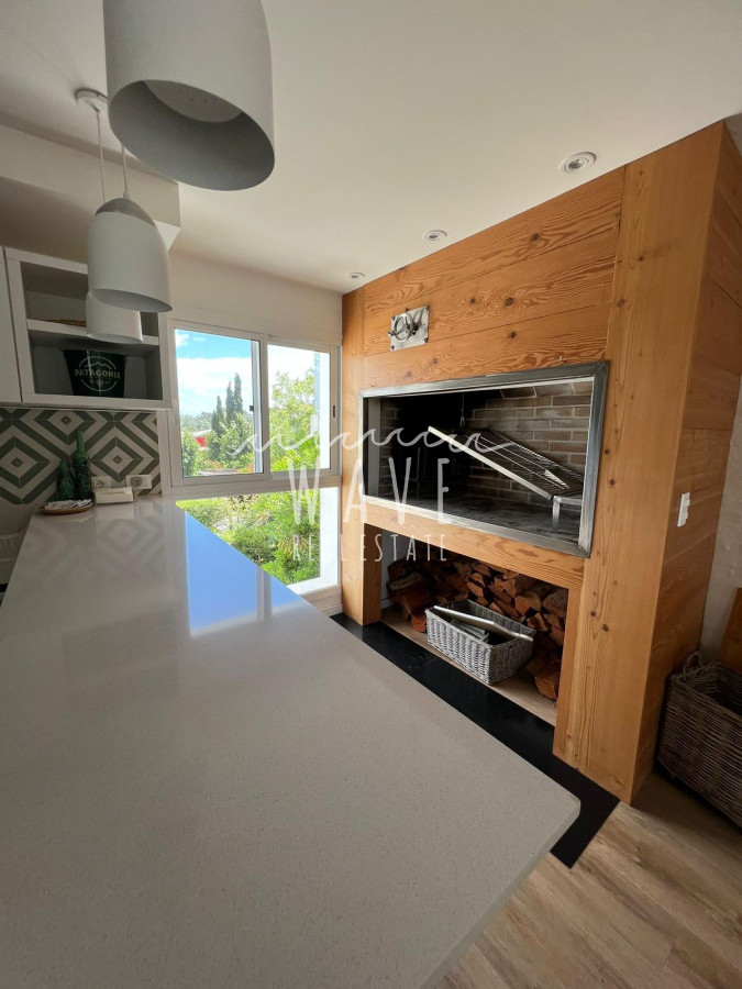 Apartamento ID.4312 - La Barra, a metros del agua, 3 suites, terraza con parrillero, mirador al mar.