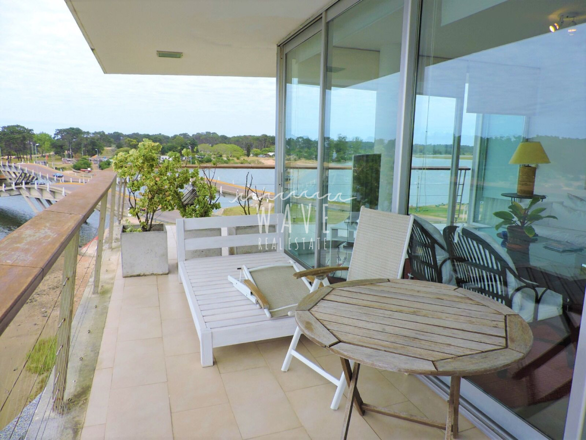 Apartamento ID.1240 - DELAMAR, Alquiler Anual. Sobre el arroyo, unidad de 3 dormitorios. 