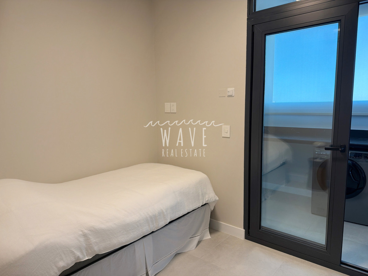 Apartamento ID.4765 - Venta Penthouse duplex, Playa Mansa, Punta del Este 