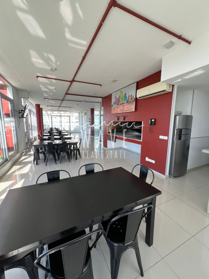 Apartamento ID.4210 - Venta de apartamento 2 dormitorios , torre con servicios en Av. Roosevelt