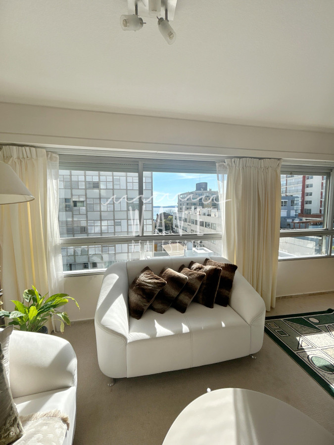 Apartamento ID.4752 - Venta y alquiler departamento 2 dormitorios Punta del Este 