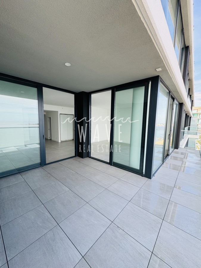 Apartamento ID.4107 - Venta Espectacular Penthouse, primera fila playa mansa