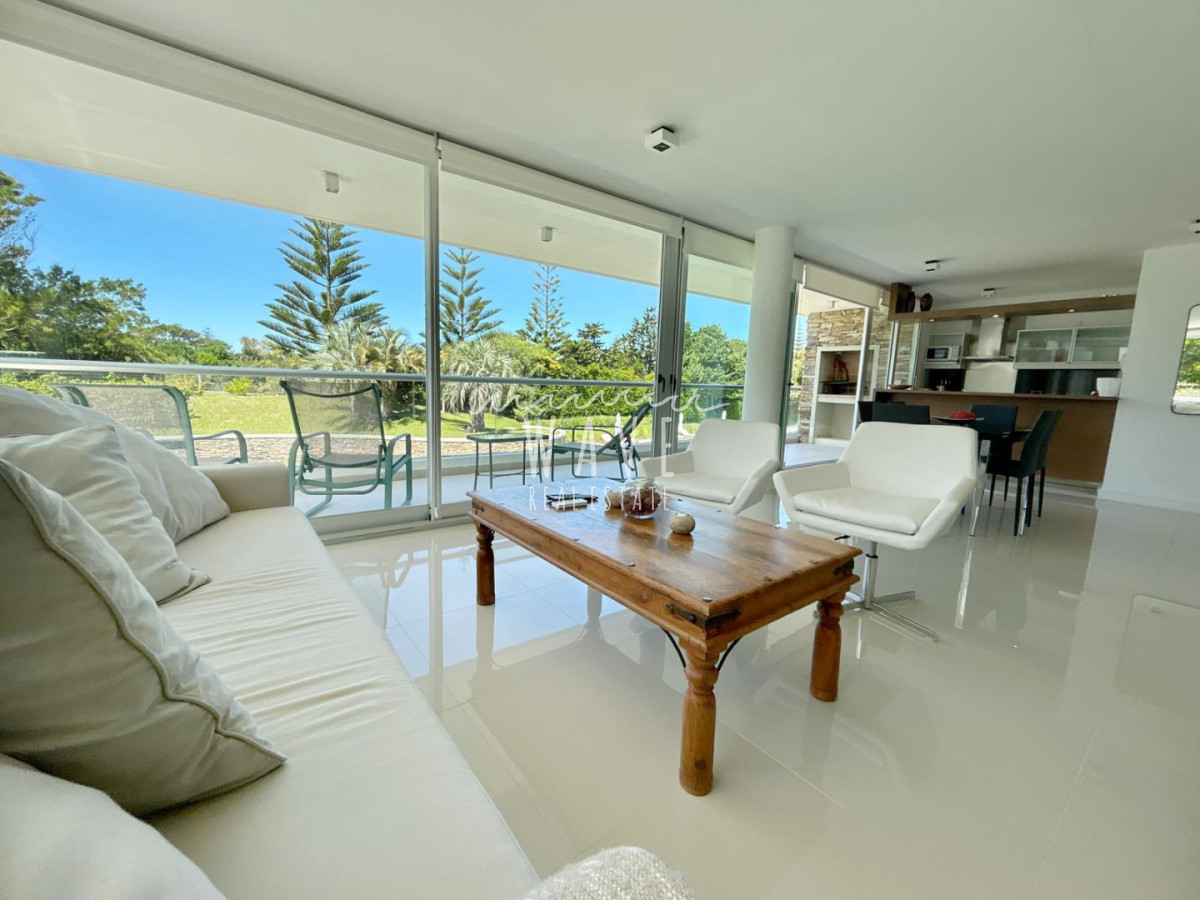 Apartamento ID.5368 - Venta Alquiler temporal Departamento 3 dormitorios Playa brava