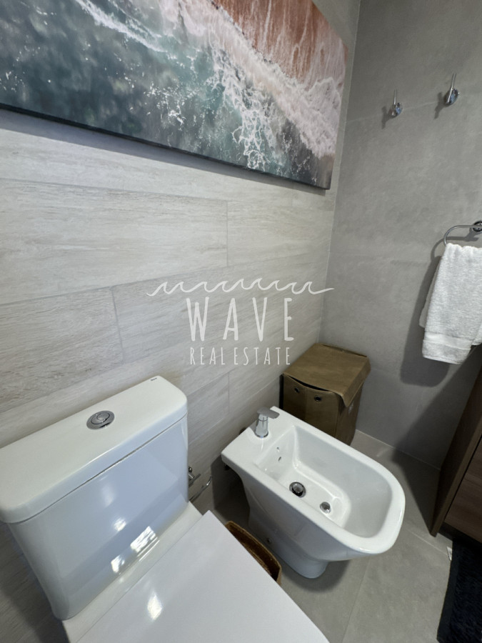 Apartamento ID.4974 - Venta Departamento Mansa, 3 dormitorios, Punta del Este 