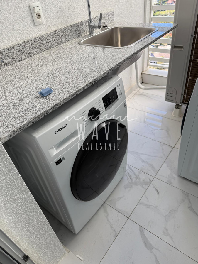 Apartamento ID.5053 - Alquiler verano apartamento 3 dormitorios primera linea Mansa, Punta del Este 