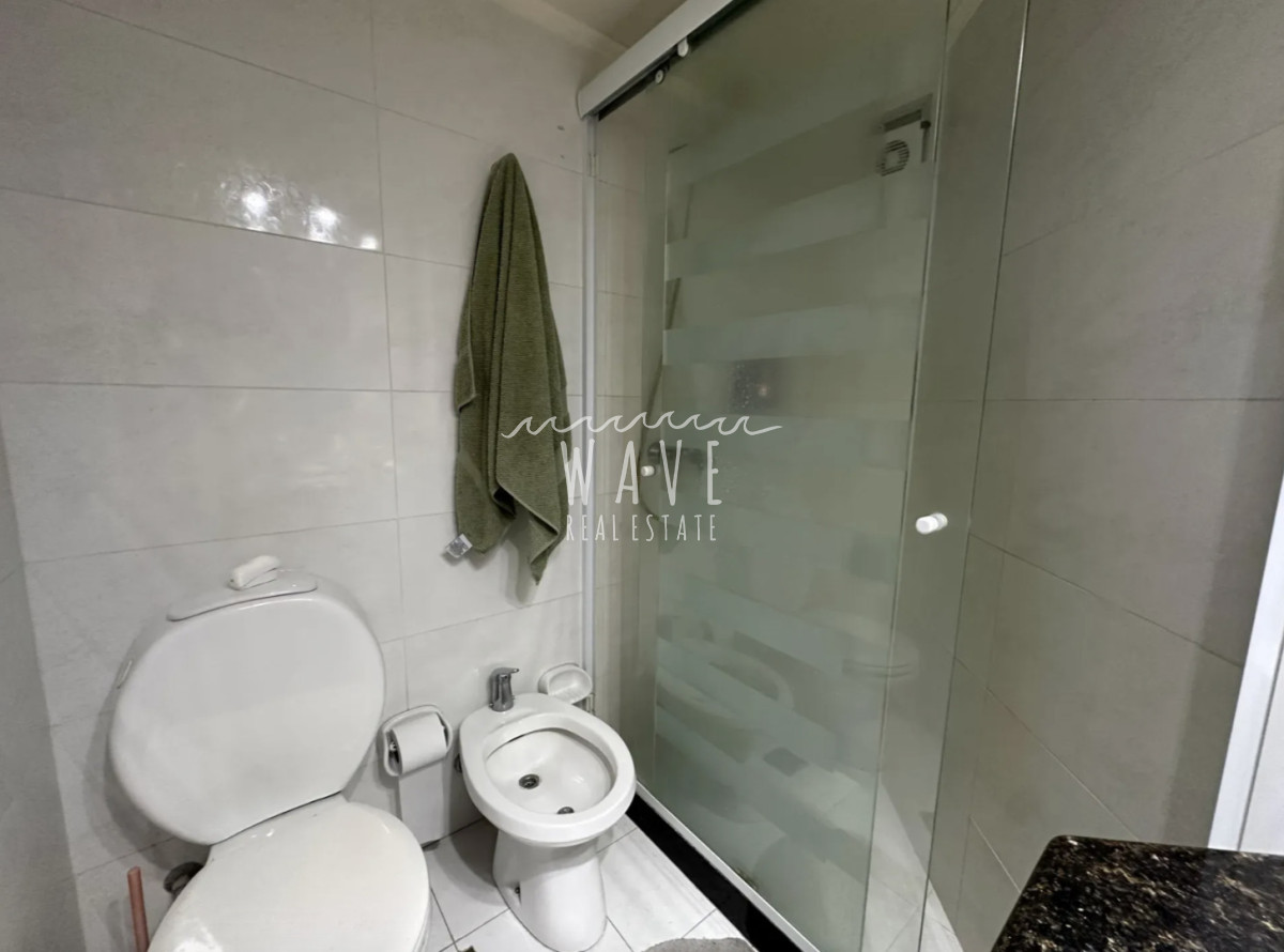 Apartamento ID.5460 - Venta de apartamento de 2 dormitorios en Rambla de Punta Carretas, Montevideo