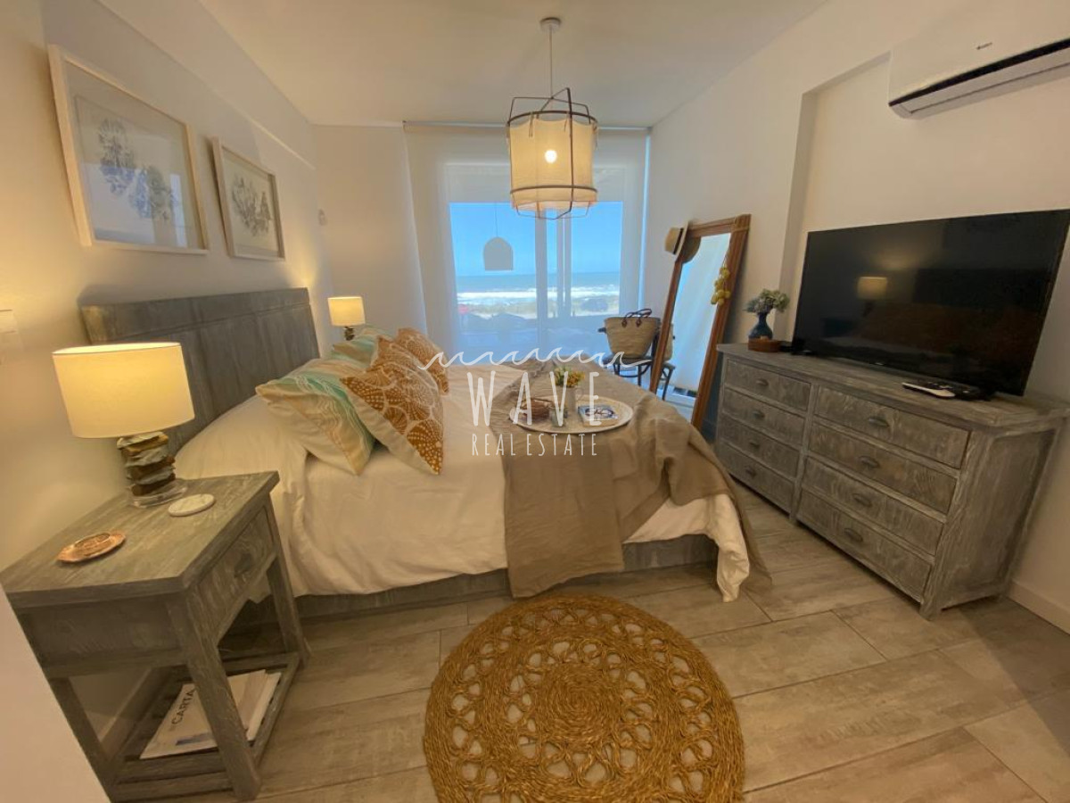 Apartamento ID.1575 - Montoya, sobre el mar. 3 dormitorios, terraaza con parrillero propio.