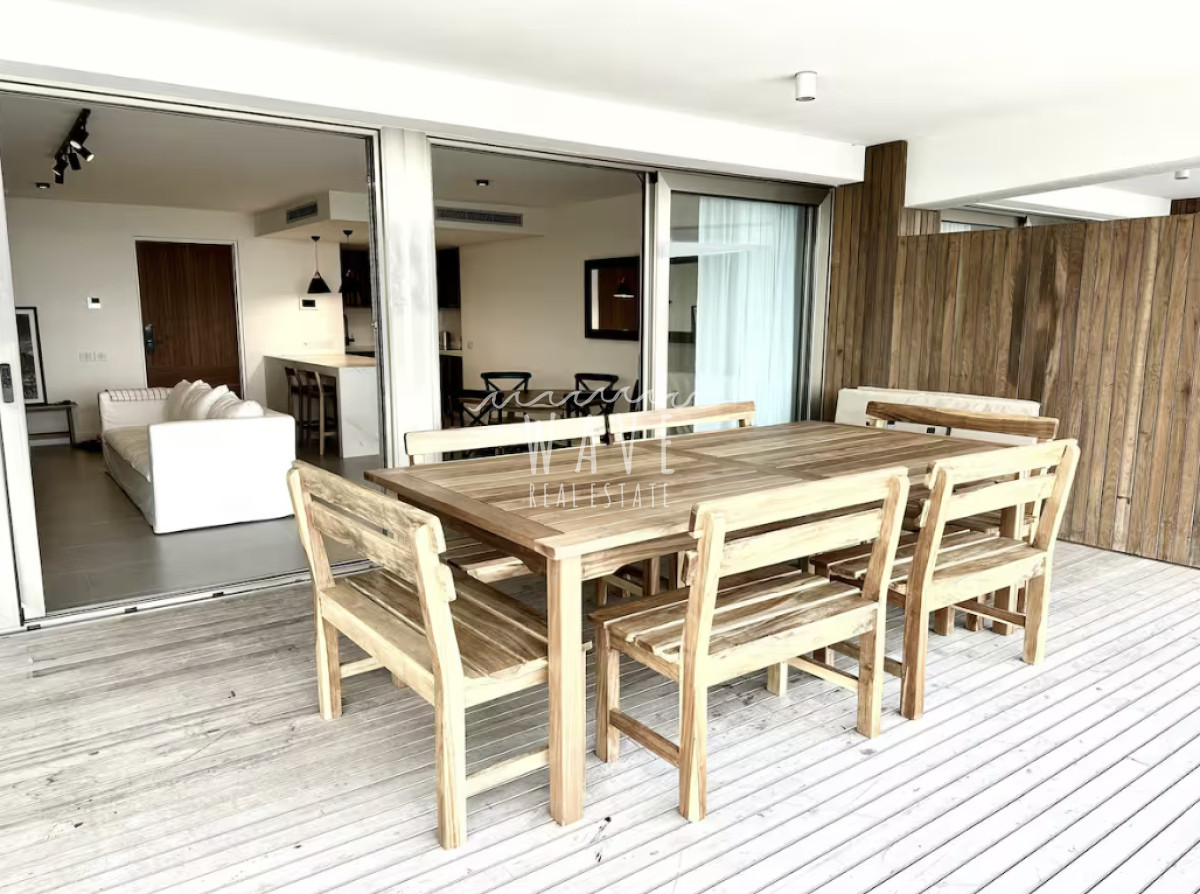 Apartamento ID.4270 - Venta de Apartamento, 3 dormitorios en suite en Manantiales, edificio con amenities