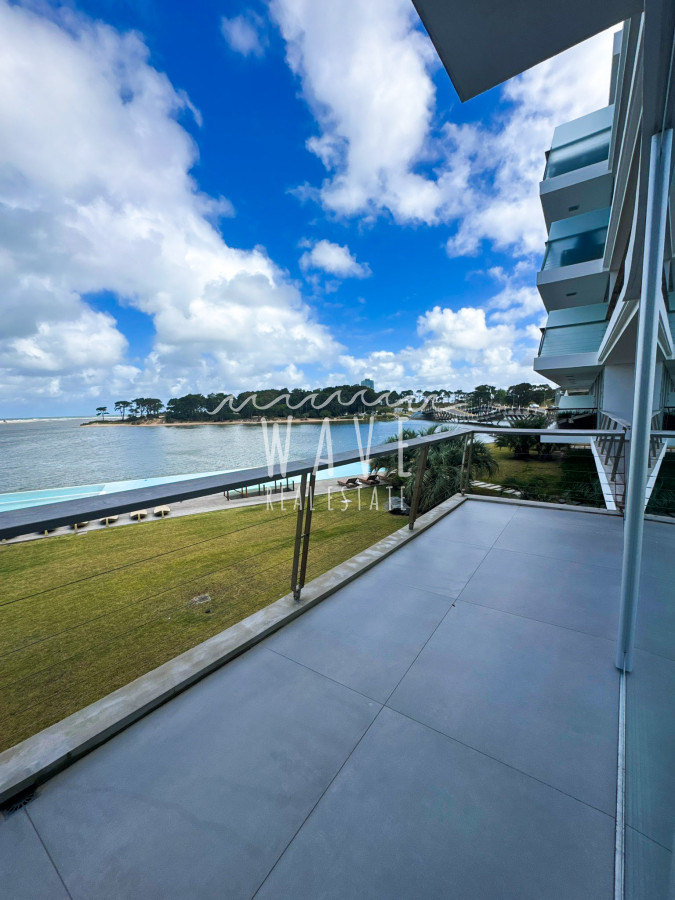 Apartamento ID.4944 - Exclusiva unidad en alquiler y venta primera línea La Barra 