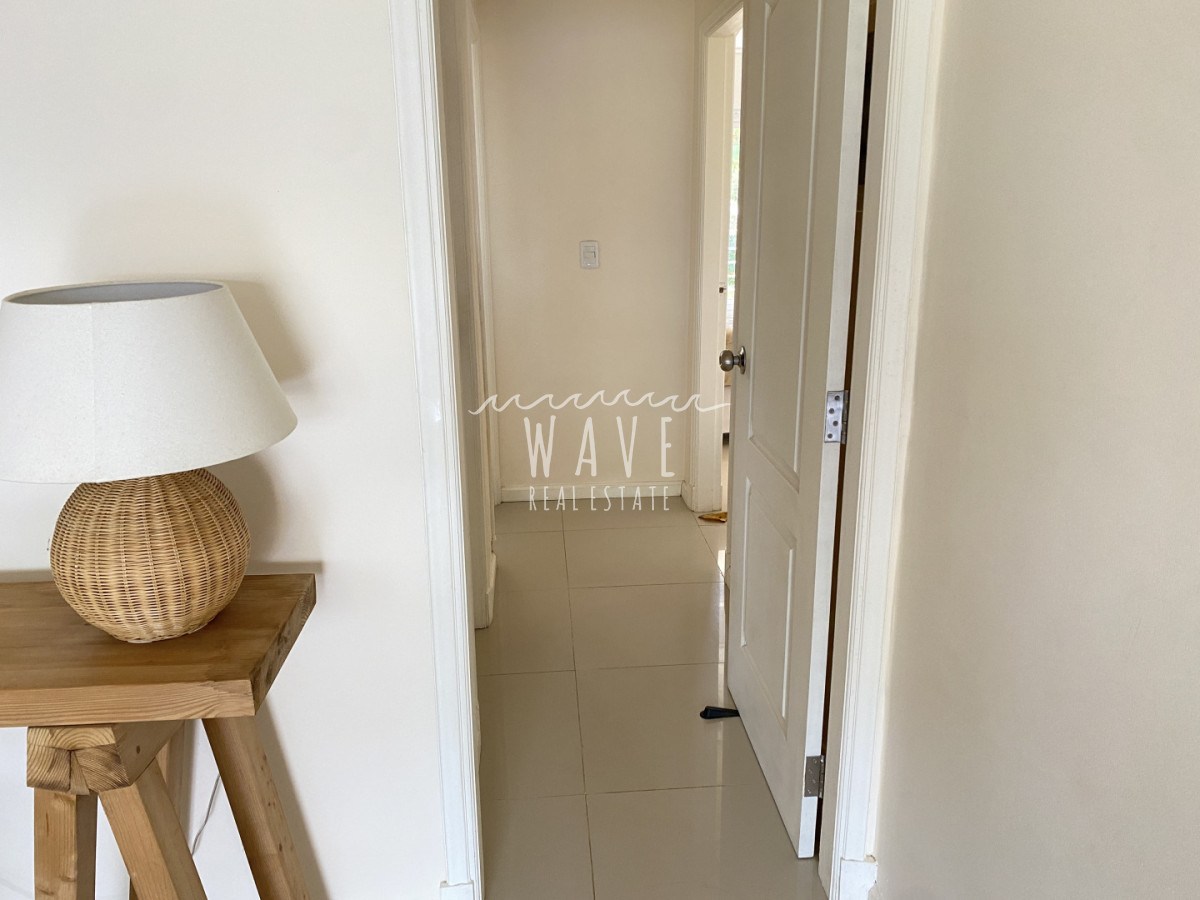 Apartamento ID.5393 - Venta de apartamento de 2 dormitorios en Rincón del Indio, Pda 23, orientación bosque con vista al mar, parrillero propio
