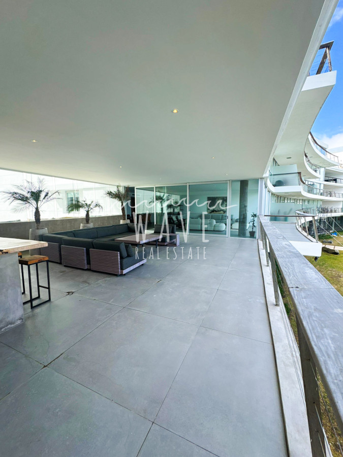 Apartamento ID.4944 - Exclusiva unidad en alquiler y venta primera línea La Barra 