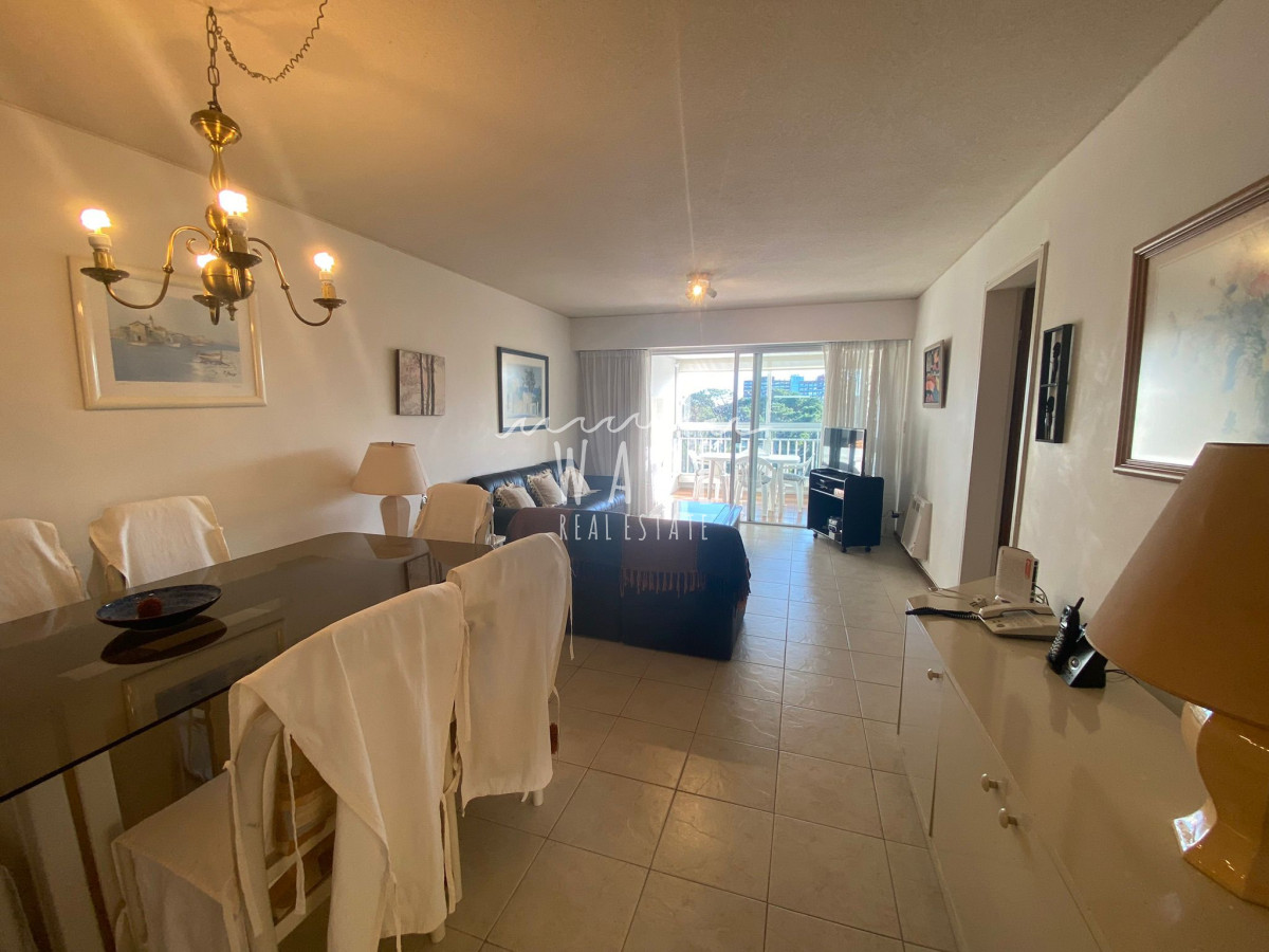 Apartamento ID.1644 - Venta Apartamento en Cantegril amplios 2 dormitorios 2 baños servicios
