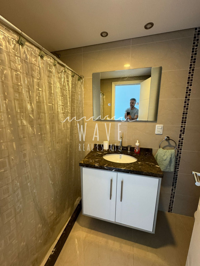Apartamento ID.4609 - Mansa, excelente ubicación. 2 dormitorios y medio, full amenities