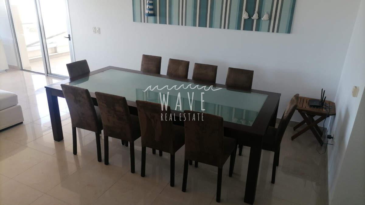 Apartamento ID.1625 - Brava frente al mar. 3 suites. Terraza al frente.