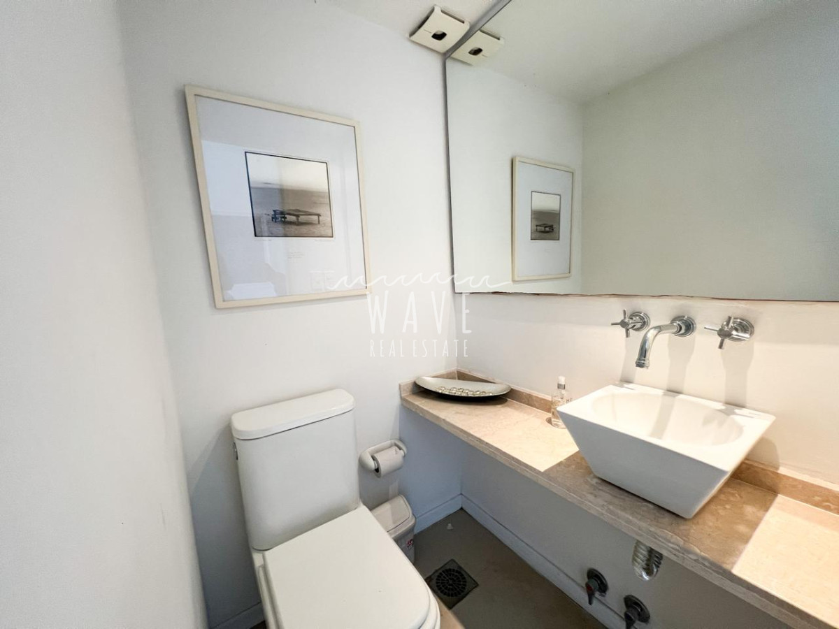 Apartamento ID.4507 - PENTHOUSE 4 dormitorios con dep completa Jacuzzi y barbacoa privada