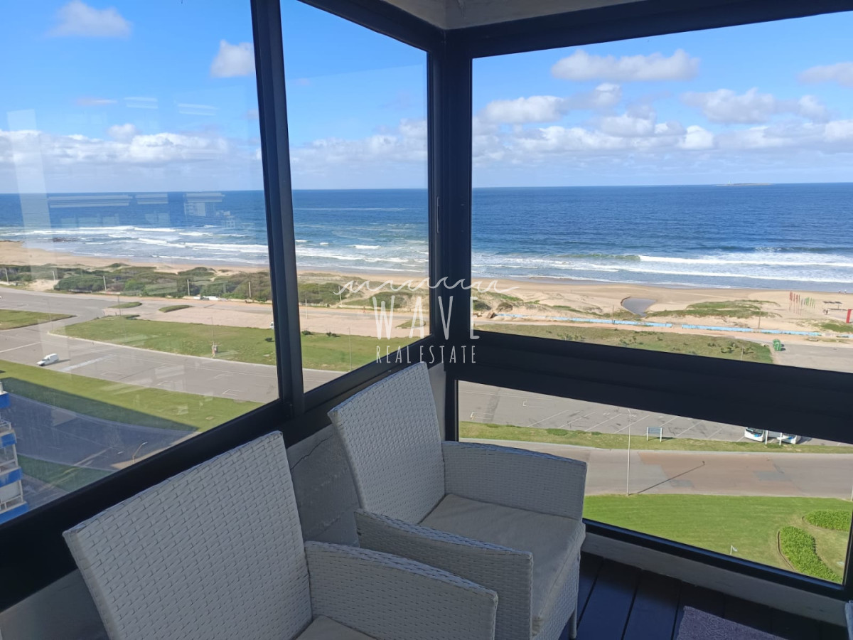 Apartamento ID.5560 - Venta de apartamento de 3 dormitorios en Playa Brava, Punta del Este