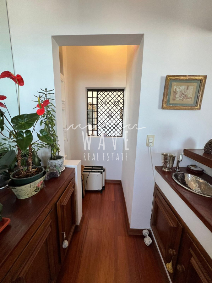 Apartamento ID.3965 - Venta de apartamento en Península, edificio emblemático, 3 dormitorios, reciclado.