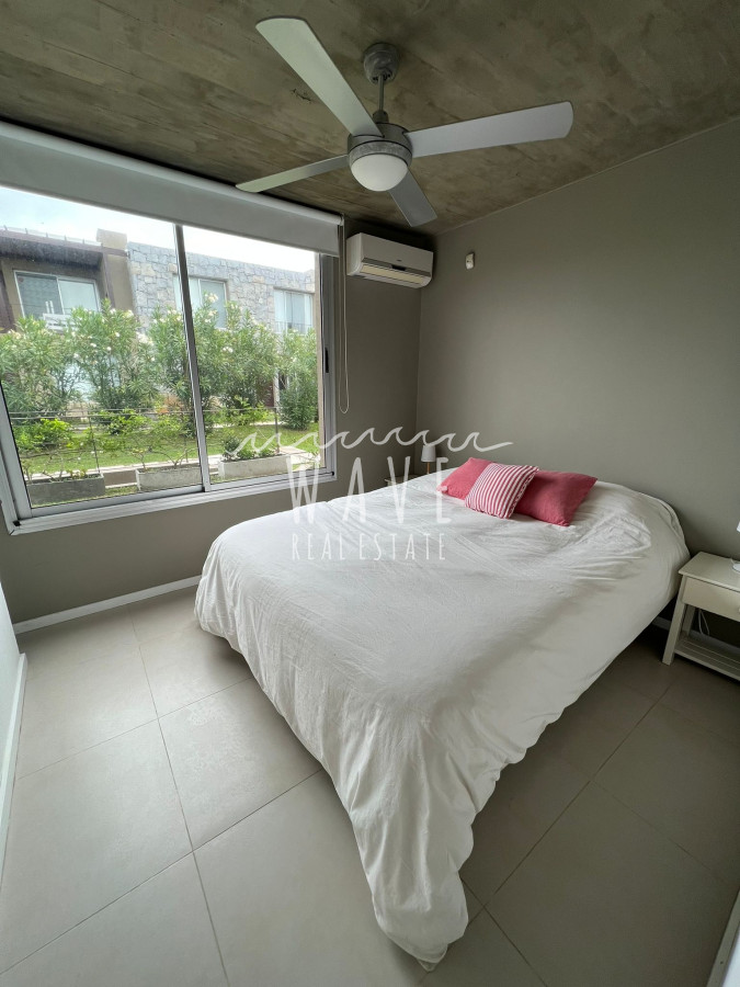 Apartamento ID.1663 - Manantiales, 2 dormitorios, 2 baños, jardín propio con parrillero, garage, cerca del mar.